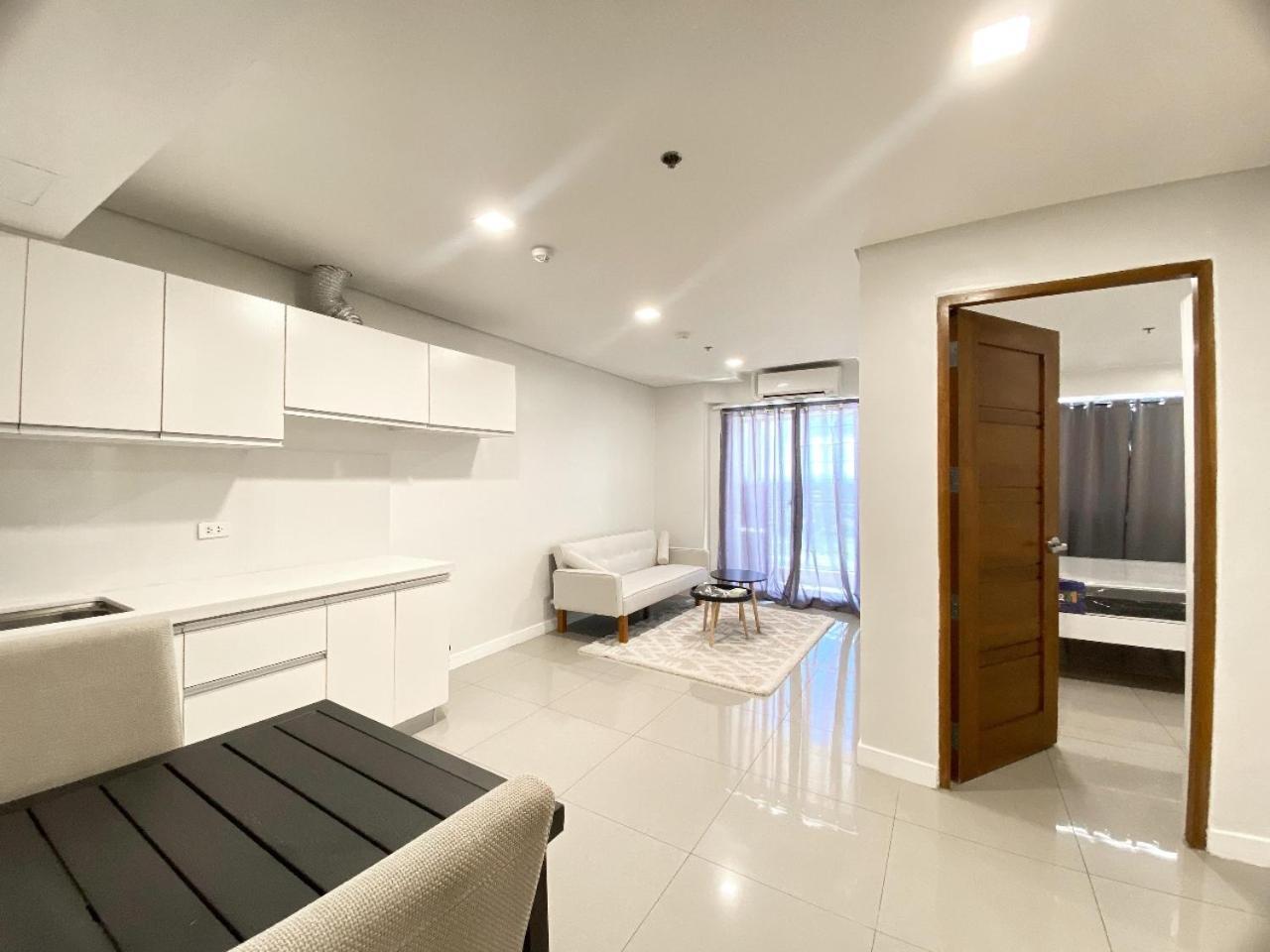 Aparthotel Sapphire Seaview Park Manila Exterior foto